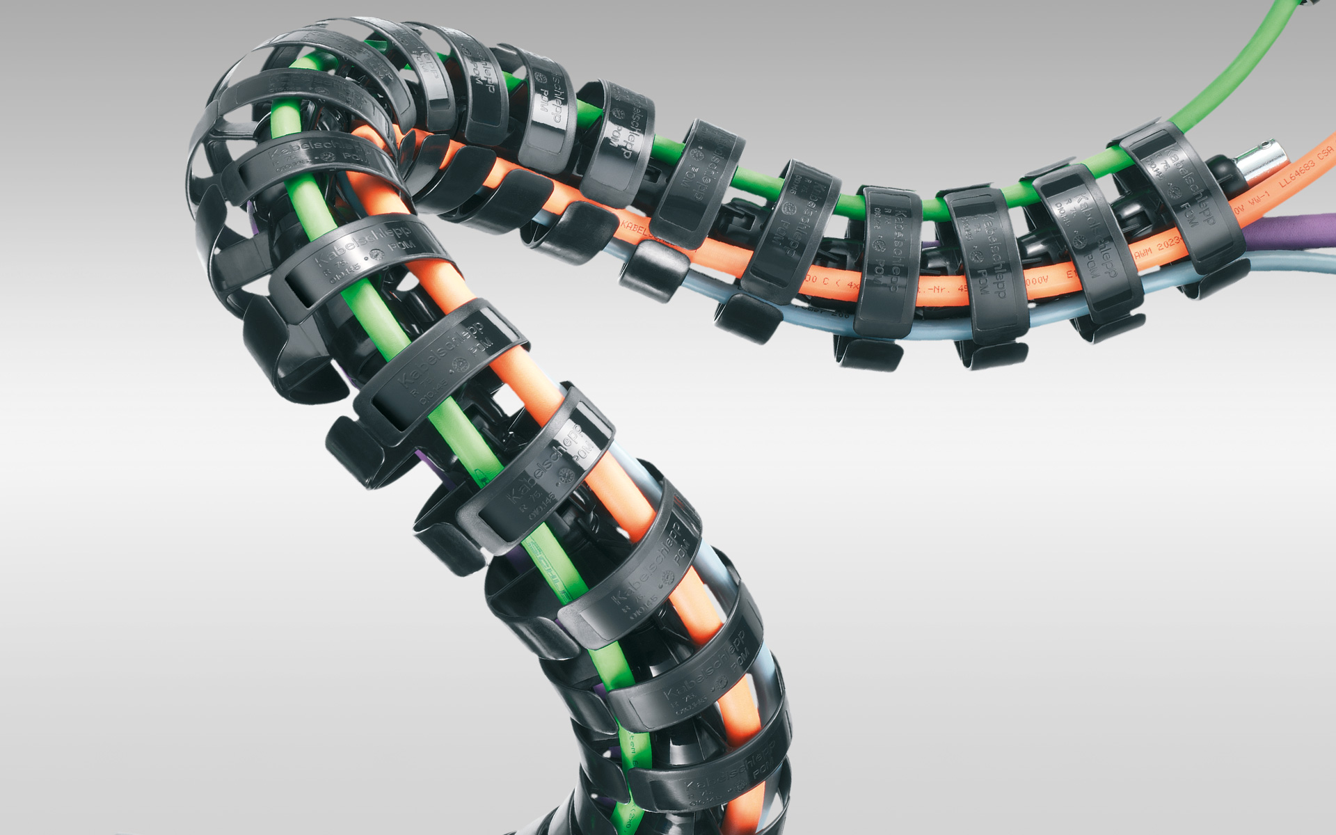 Tsubaki cable carrier system in industrial automation application